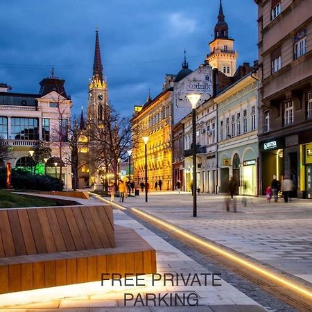 Theatre Square Apartments Novi Sad Exterior foto