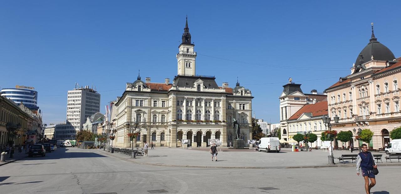Theatre Square Apartments Novi Sad Exterior foto