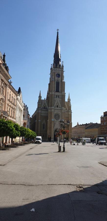Theatre Square Apartments Novi Sad Exterior foto