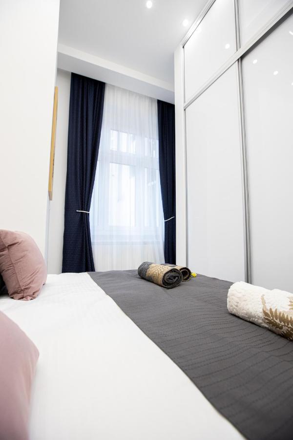 Theatre Square Apartments Novi Sad Exterior foto