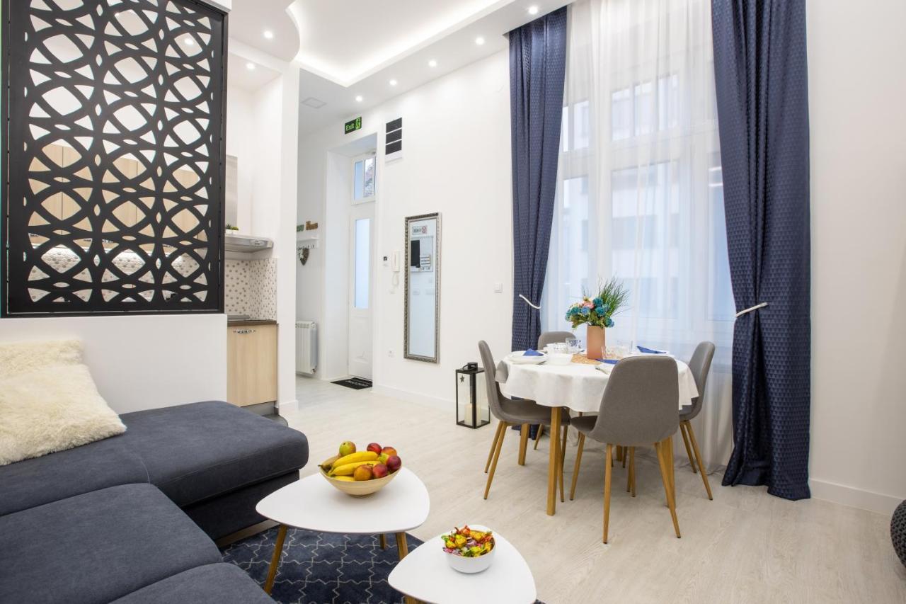 Theatre Square Apartments Novi Sad Exterior foto